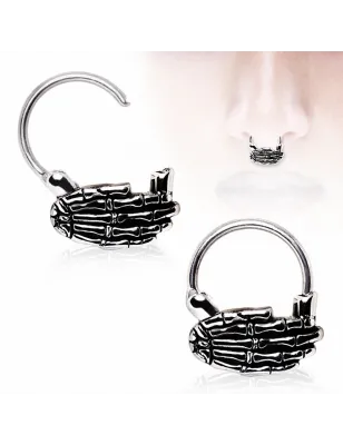 Piercing septum main de squelette