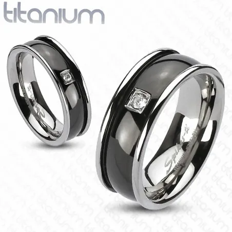 Bague en titane centre noir strass