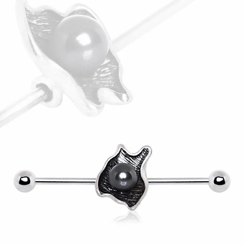 Piercing industriel oreille perle noire et coquillage