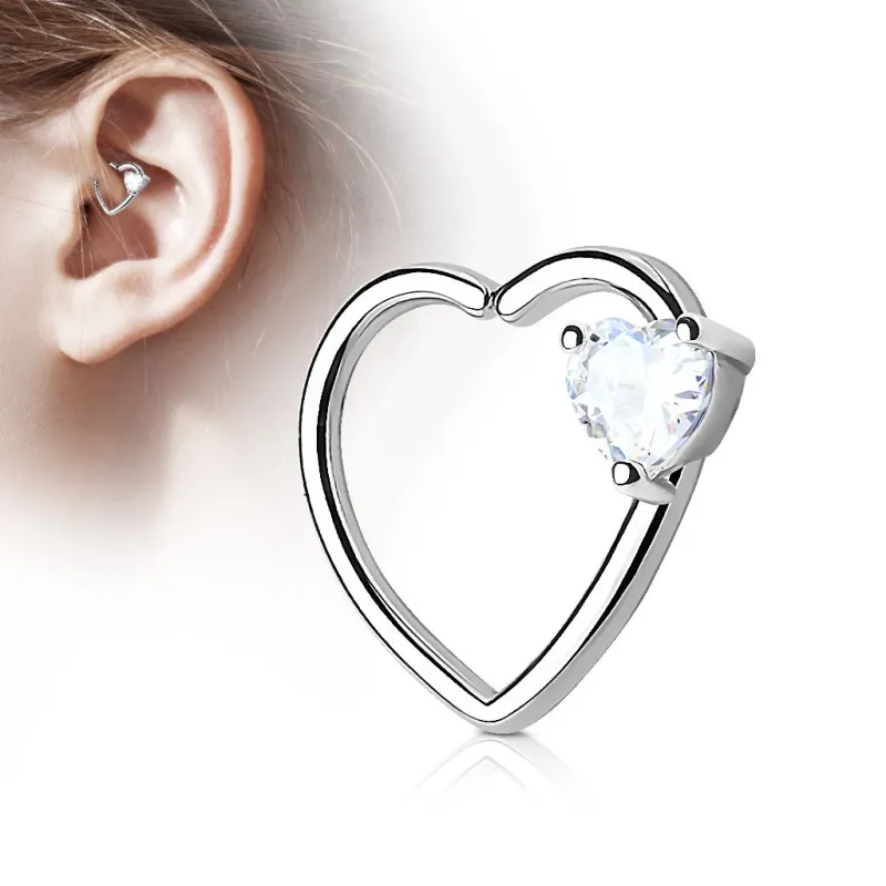 Piercing oreille cartilage daith gemme coeur blanc