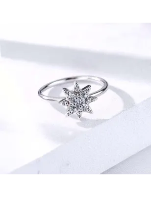 Piercing nez anneau étoile pavée de strass