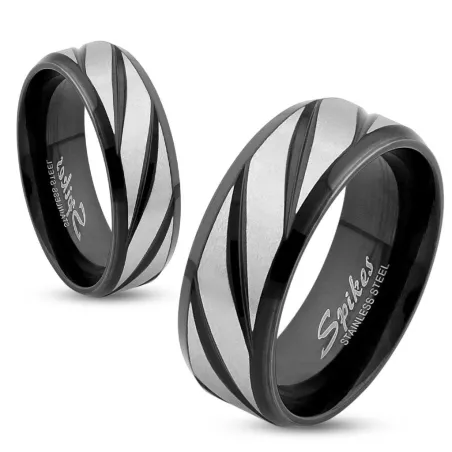 Bague acier noir striures diagonale