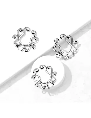 Faux piercing téton floral