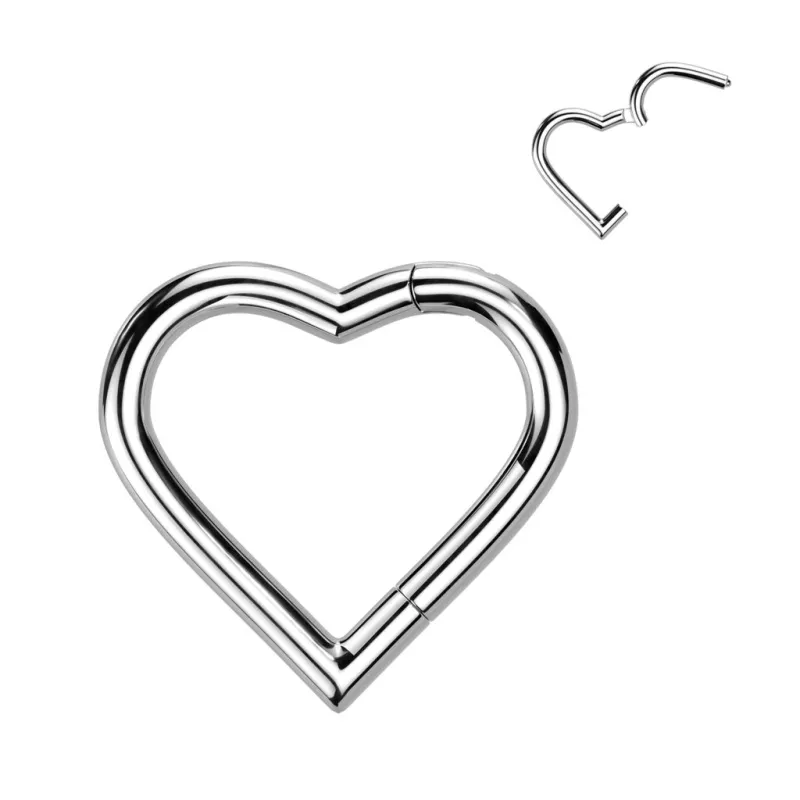 Piercing oreille anneau segment titane argenté coeur