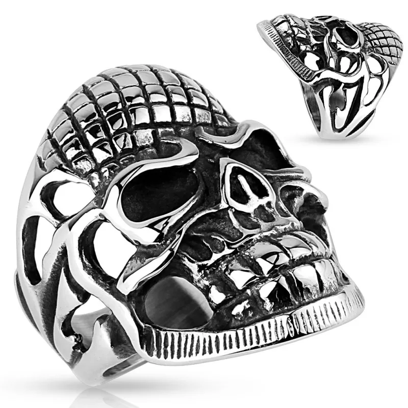 Bague homme biker crâne avec quadrillage