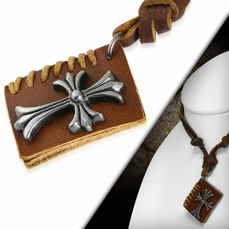 Collier en cuir marron avec pendentif livret croix fleur de lys