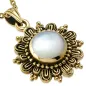 Pendentif en bronze cercle floral avec perle blanche