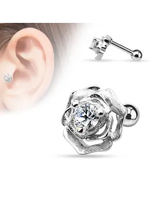 Piercing oreille cartilage fleur